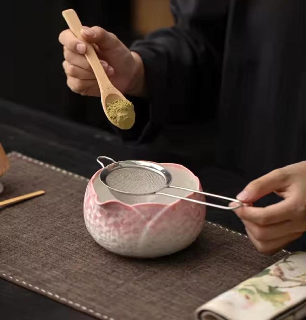 Kit de té Matcha, diseño floral de cristal de hielo, tonos rosa blanco, 4 u 8 piezas, cepillo de bambú, paño de té, suministro para fiestas, regalo para té de alta calidad