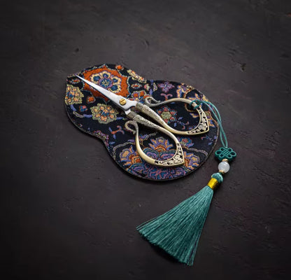 Vintage Mini Embroidery Scissors, Tassel, Craft Shears, Fabric Gourd in Black Midnight