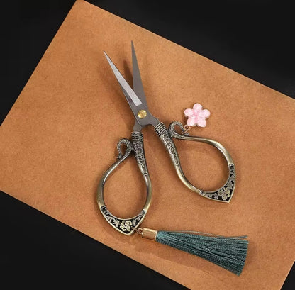 Vintage Mini Embroidery Scissors, Tassel, Craft Shears, Fabric Gourd in Black Midnight