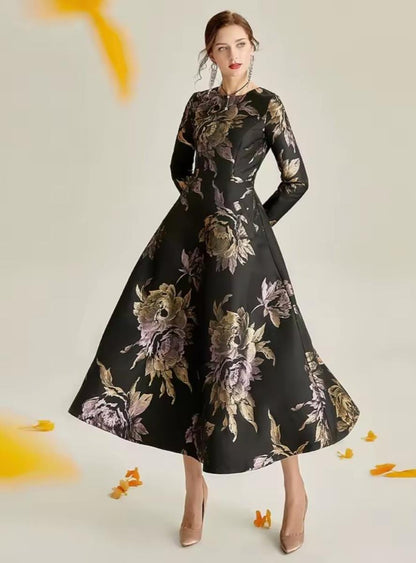 Vestido, jacquard largo maxi, diseño floral sobre negro, con bolsillos, corte en A, totalmente forrado, vestido de noche festivo, vestido para fiesta navideña